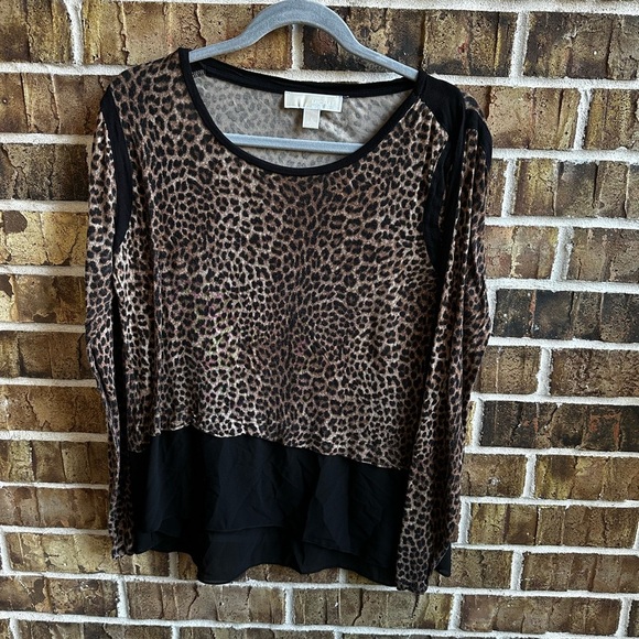 MICHAEL Michael Kors Leopard Print Blouse with Black Details - Picture 1 of 8